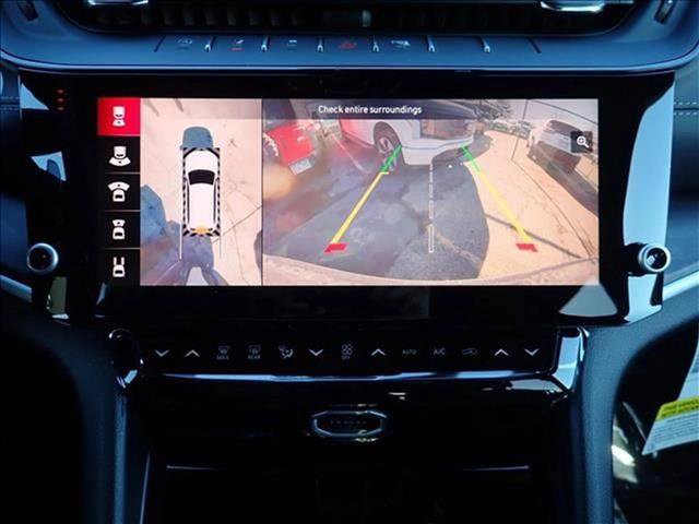 New 2026 Jeep Grand Cherokee Limited w/ Luxury Tech Group II AWD/4WD image 18