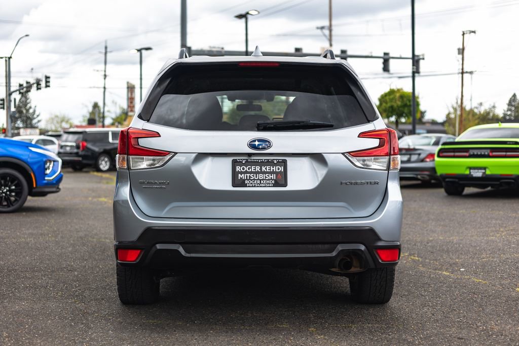 Used 2019 Subaru Forester Premium AWD/4WD image 10
