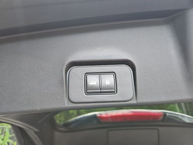 Used 2022 Nissan Rogue SL w/ SL Premium Package image 11