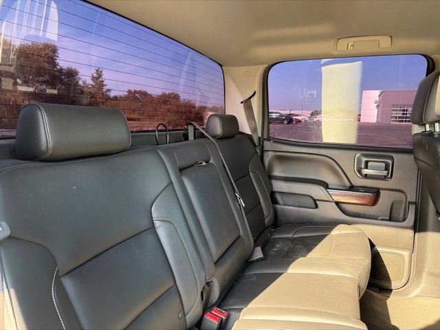 Used 2018 GMC Sierra 2500 SLT w/ Duramax Plus Package AWD/4WD image 8