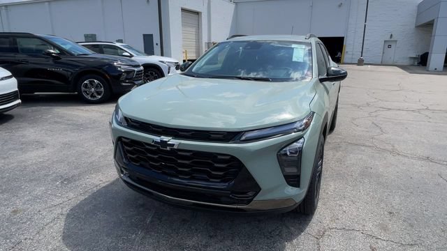 New 2026 Chevrolet Trax ACTIV w/ Sunroof Package FWD image 5