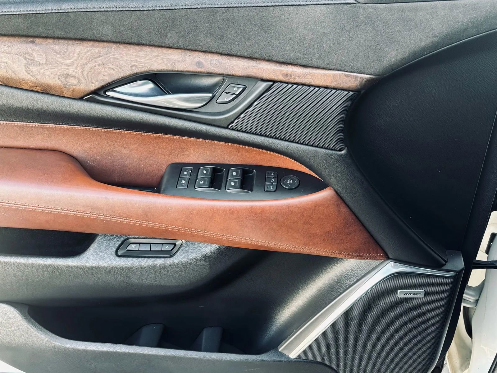 Used 2015 Cadillac Escalade ESV Premium image 27