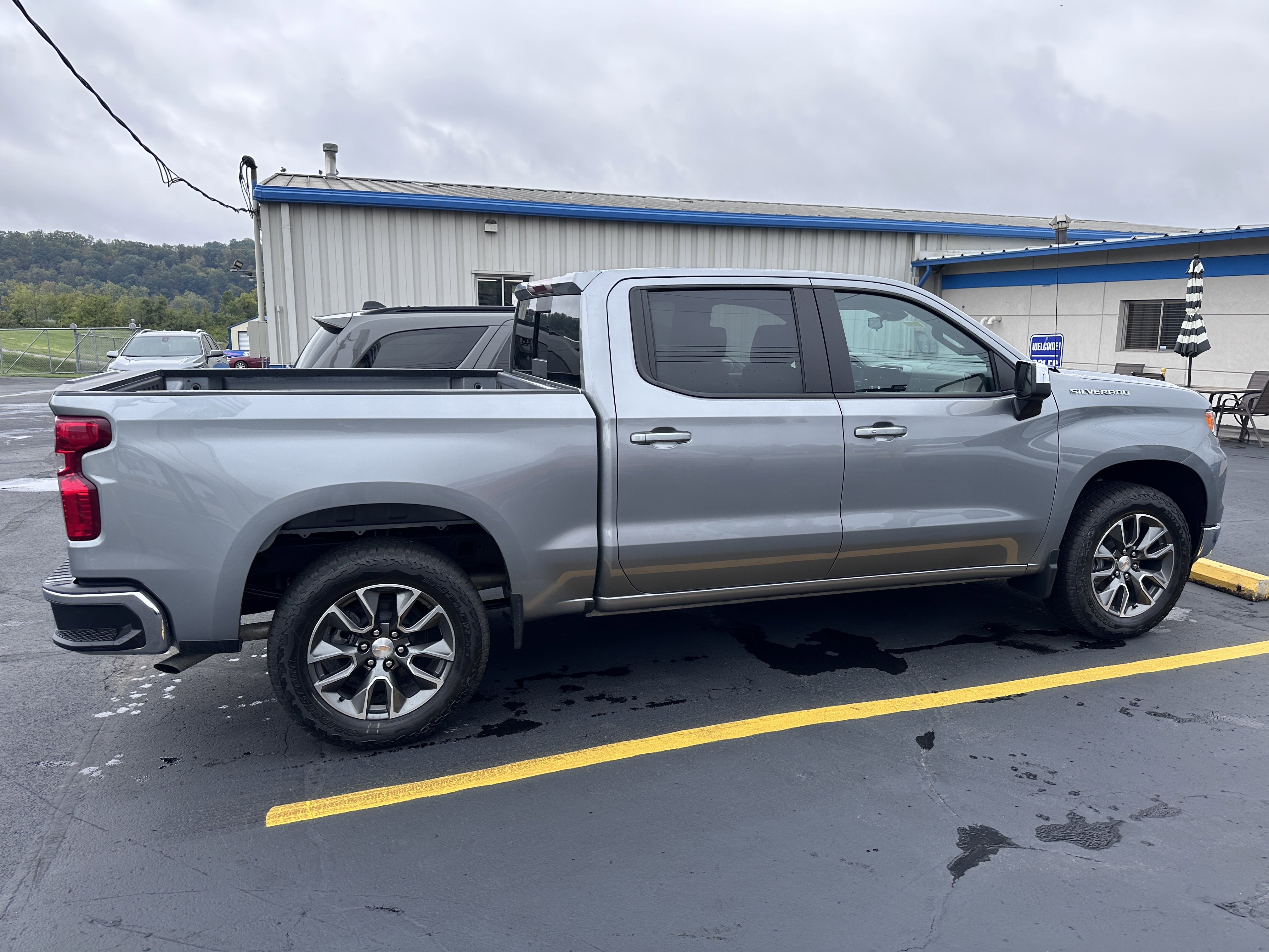 Used 2025 Chevrolet Silverado 1500 LT w/ Leather Package image 6