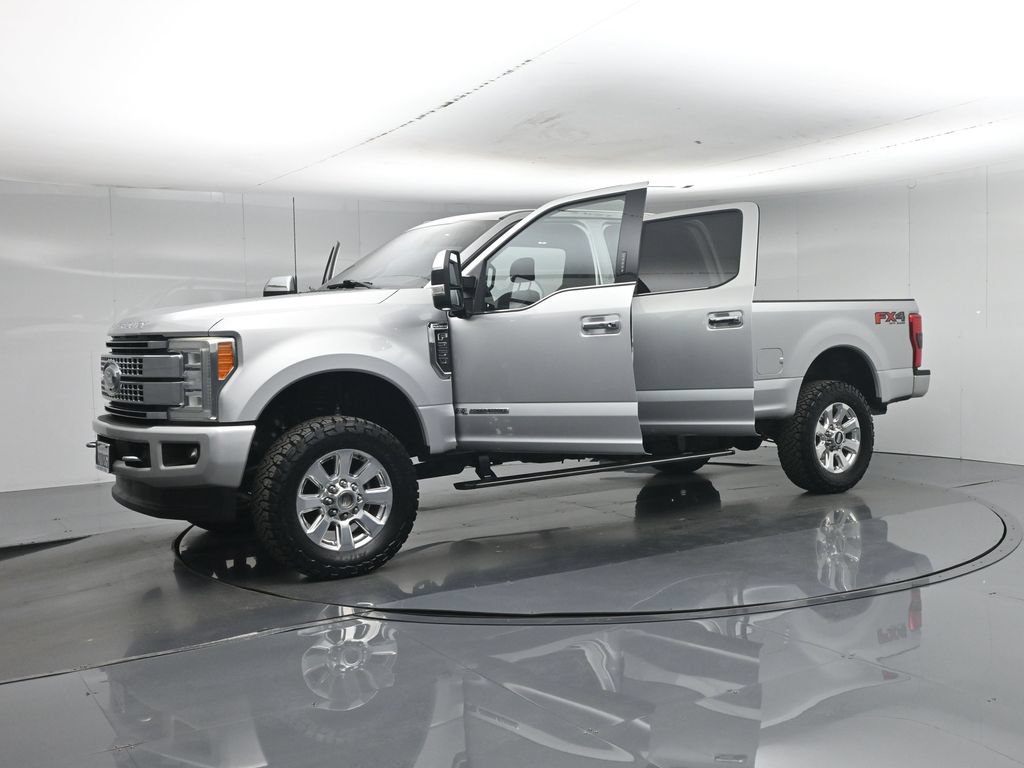 Used 2017 Ford F250 Platinum w/ Platinum Ultimate Package AWD/4WD image 4