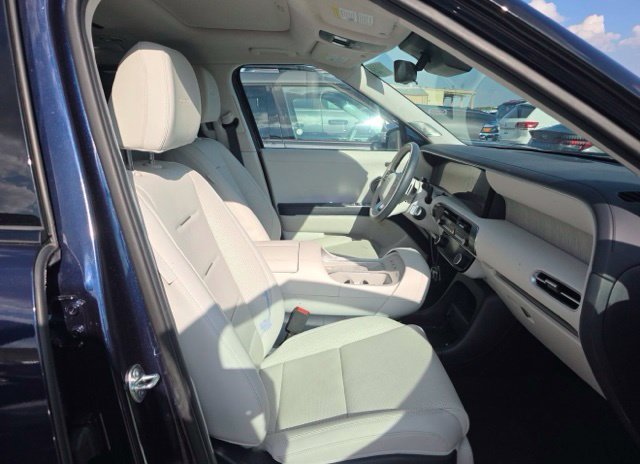 Used 2026 Hyundai Palisade Calligraphy FWD image 9