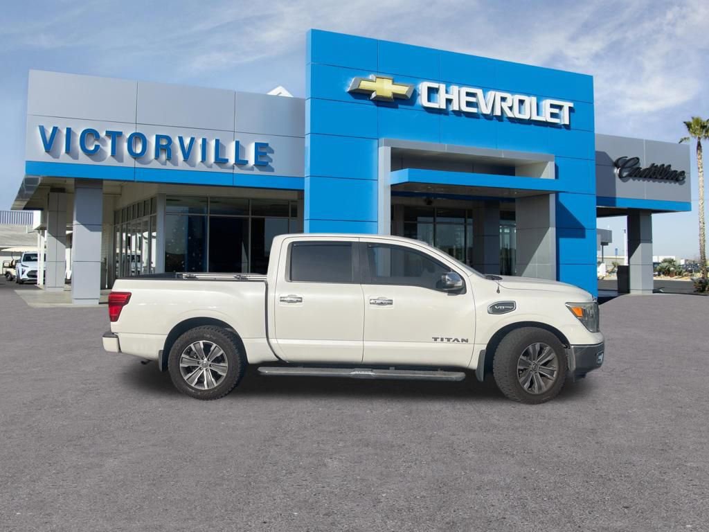 Used 2017 Nissan Titan SL image 4