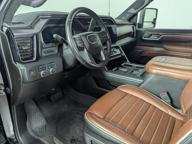 Used 2025 GMC Sierra 2500 Denali Ultimate image 11
