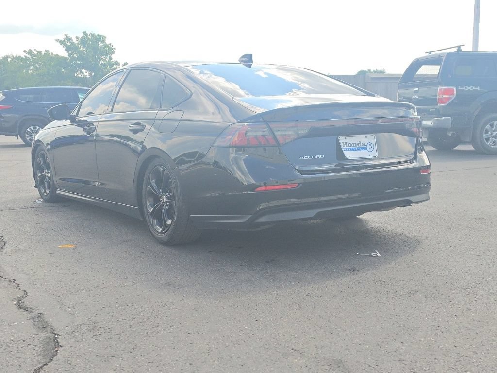 Used 2025 Honda Accord SE image 5