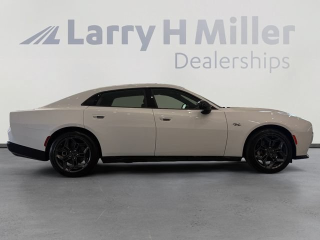 New 2026 Dodge Charger R/T w/ Blacktop Package AWD/4WD image 6