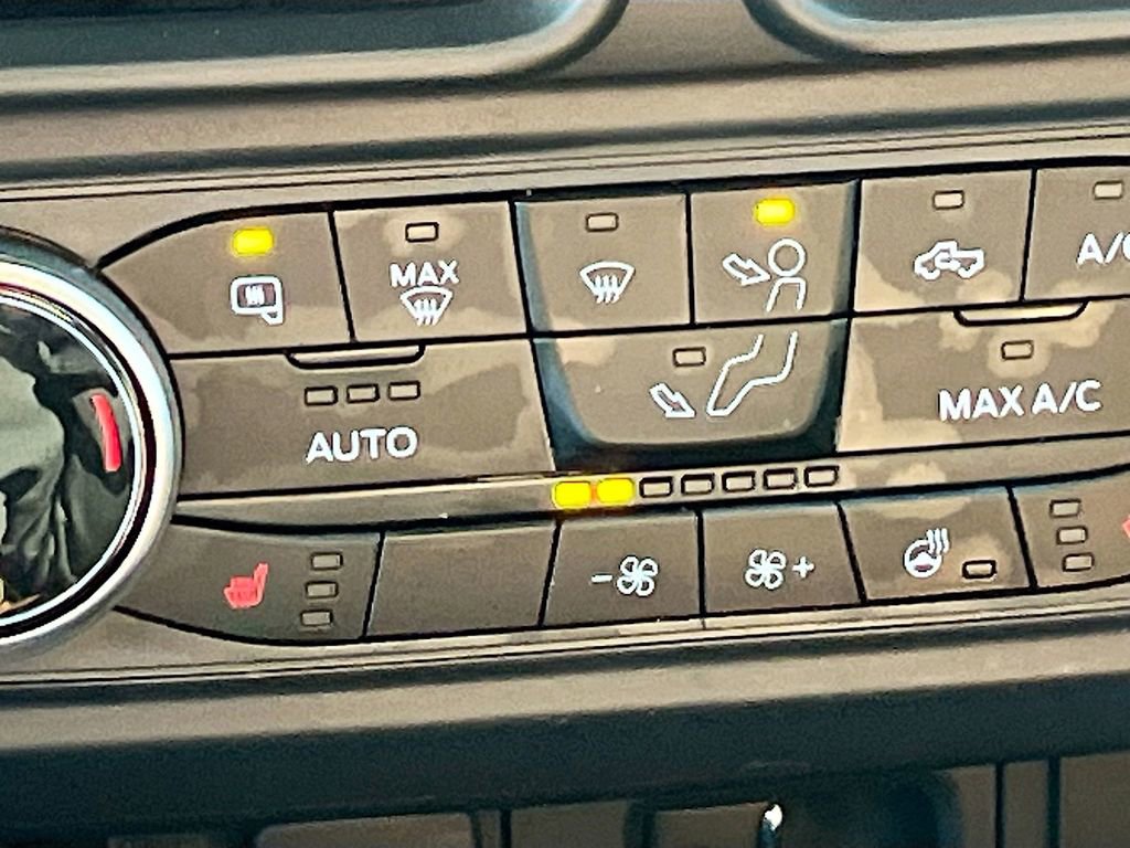 Used 2023 Ford Maverick Lariat w/ Lariat Luxury Package AWD/4WD image 21