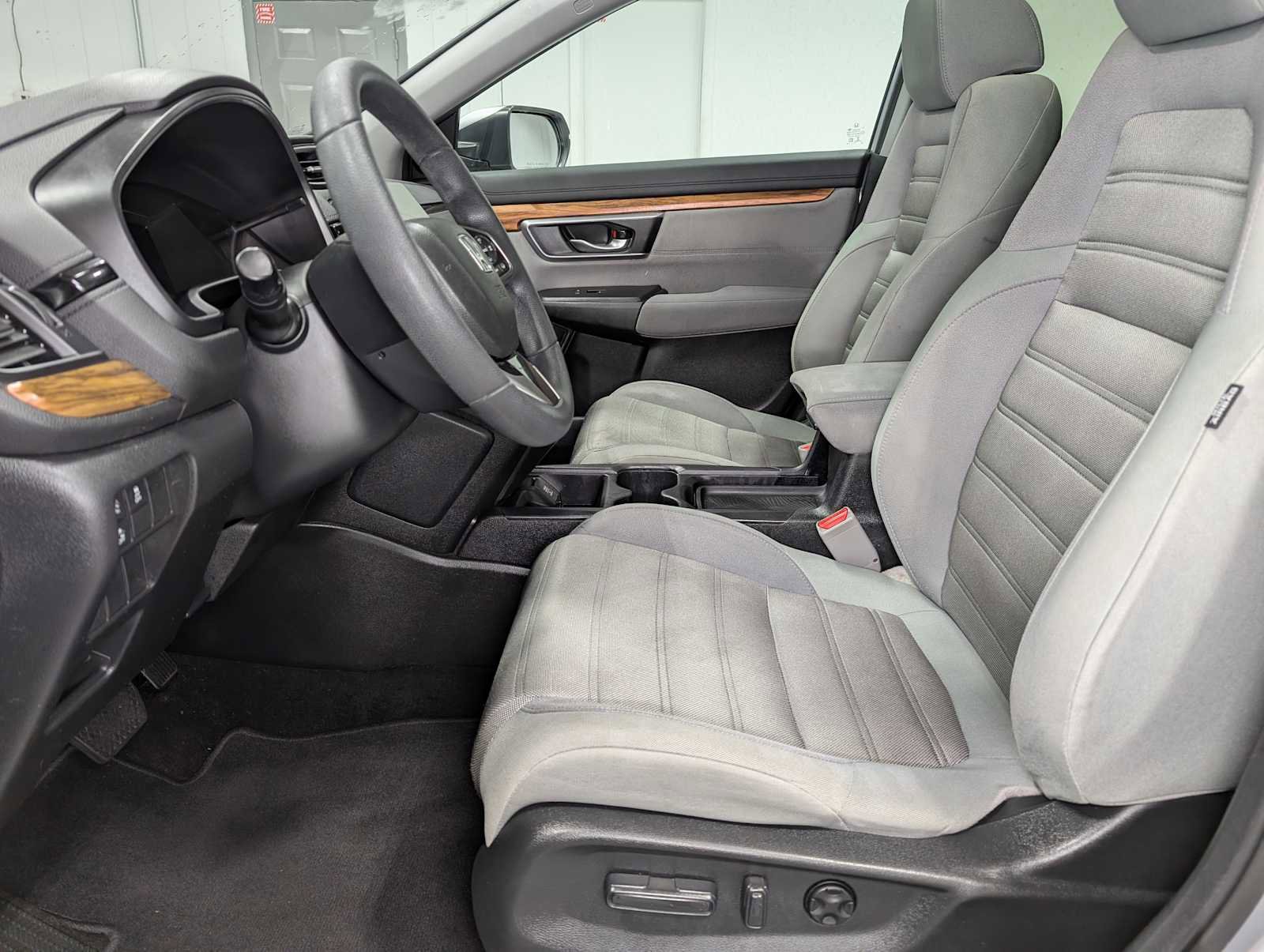 Used 2018 Honda CR-V EX image 4
