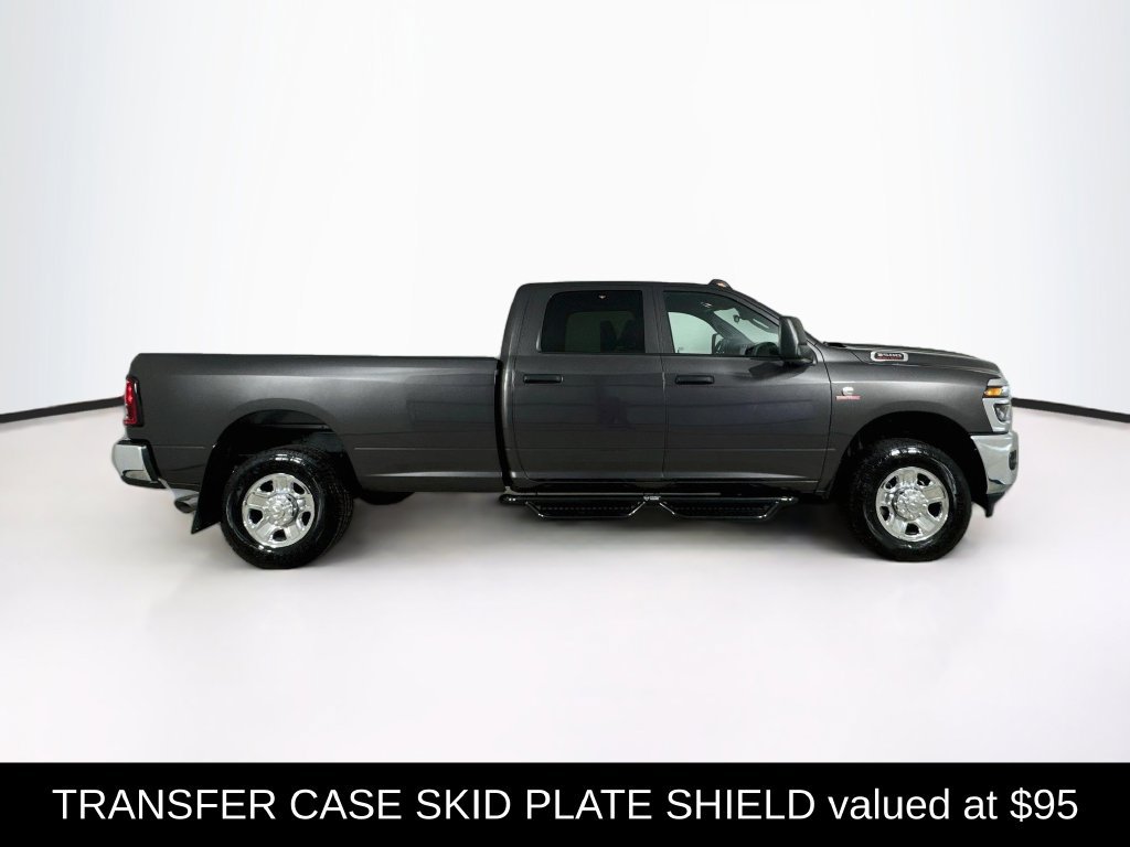 Used 2025 RAM 3500 Tradesman w/ Chrome Appearance Group AWD/4WD image 9