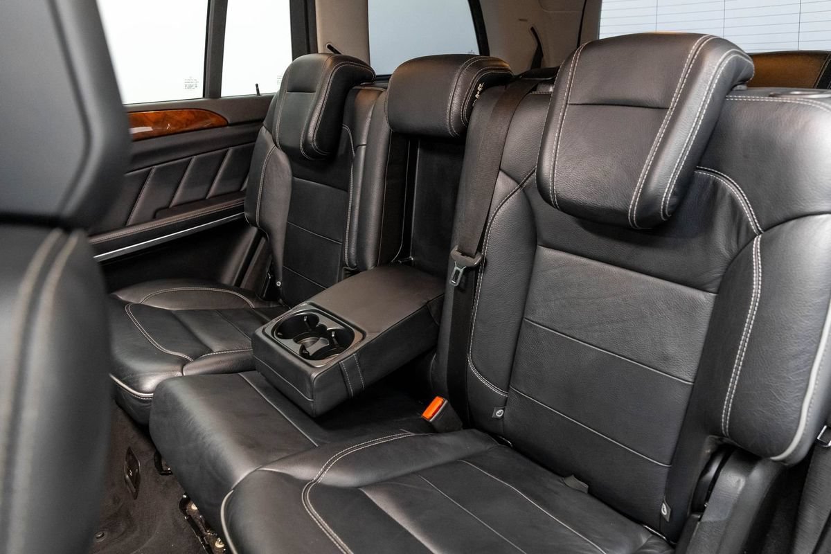 Used 2014 Mercedes-Benz GL 550 4MATIC image 37