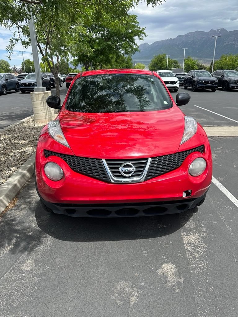 Used 2014 Nissan Juke S w/ Midnight Edition 2.0 FWD image 2