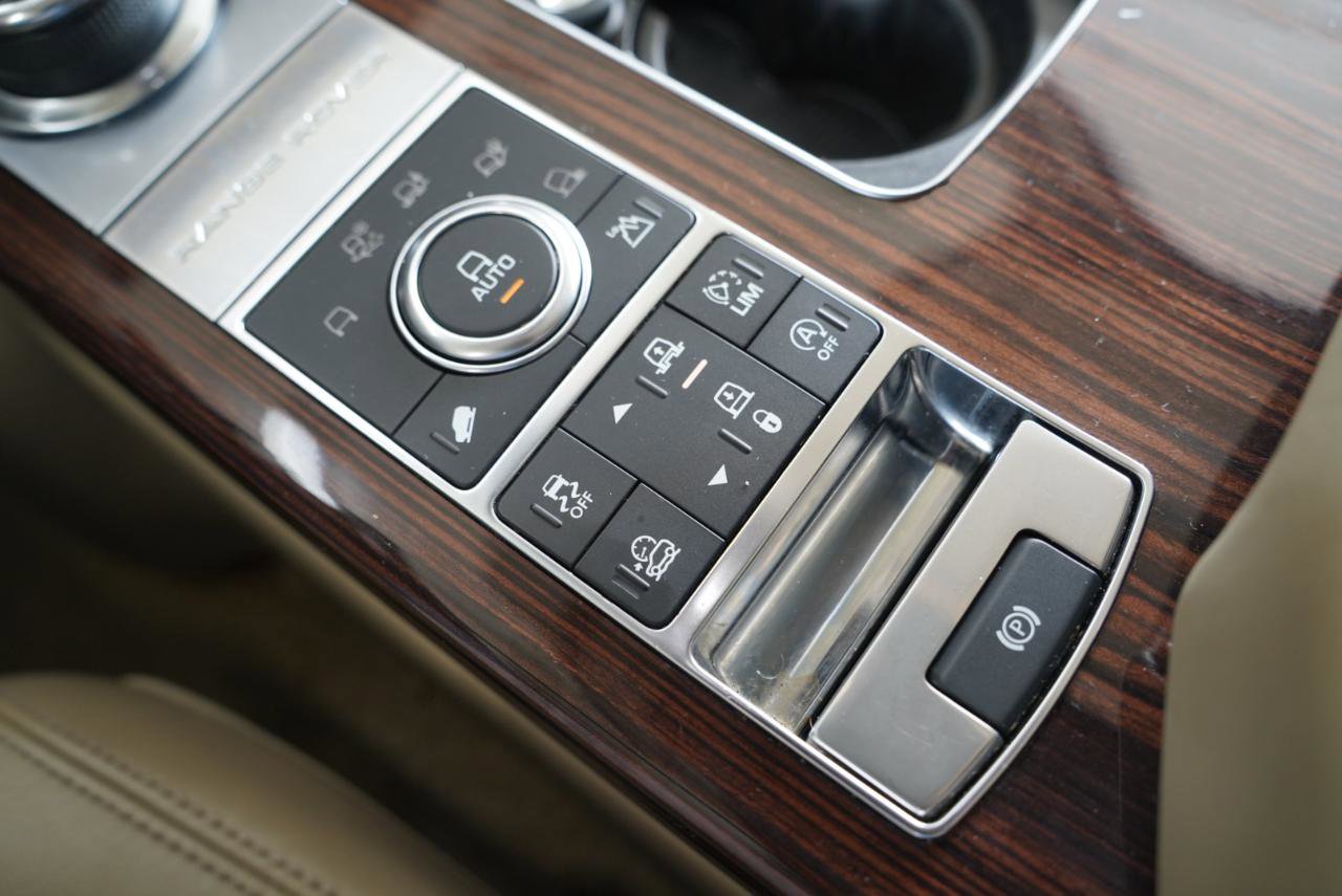 Used 2017 Land Rover Range Rover Supercharged image 22