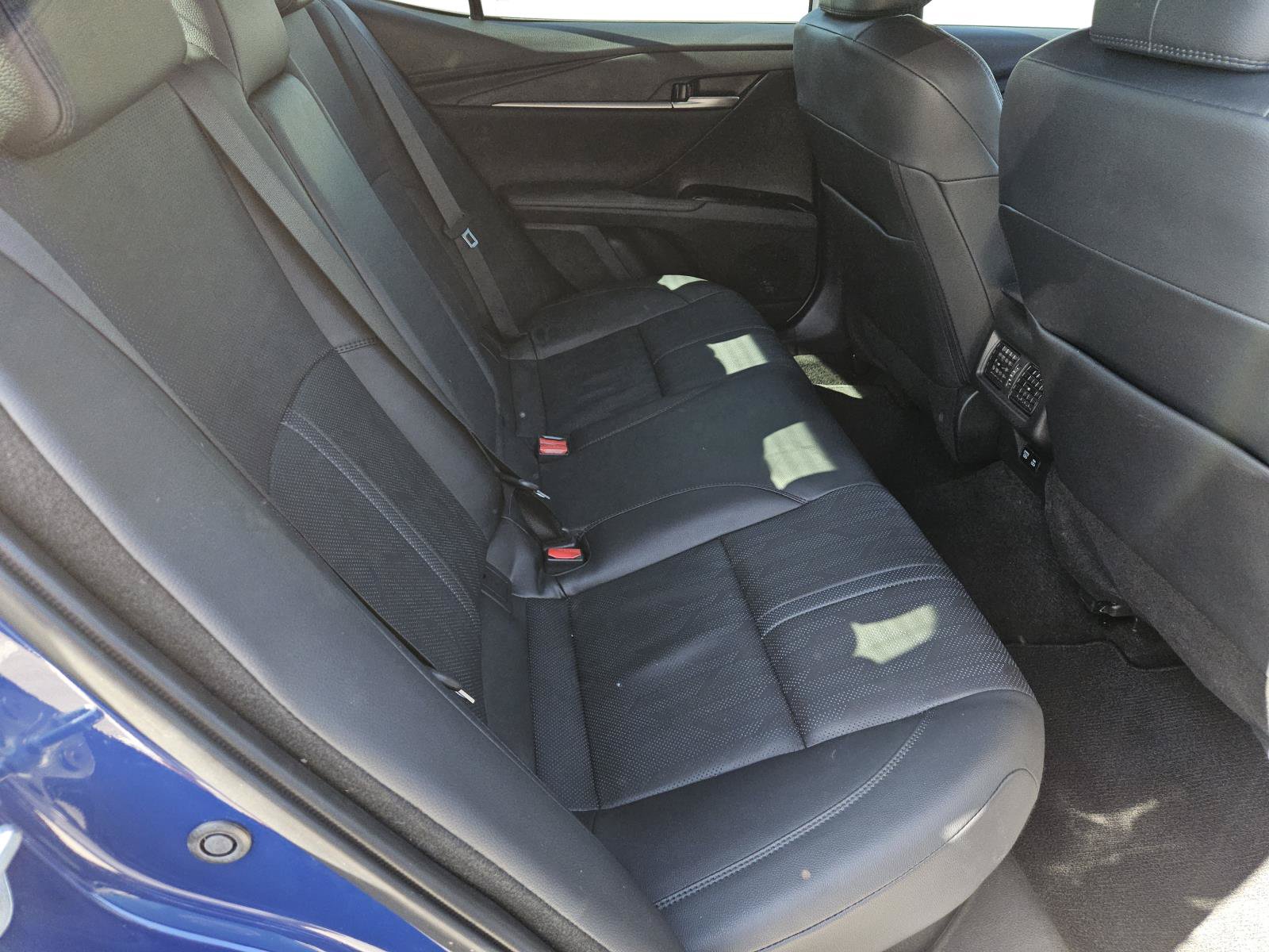 Used 2025 Toyota Camry XSE FWD image 34
