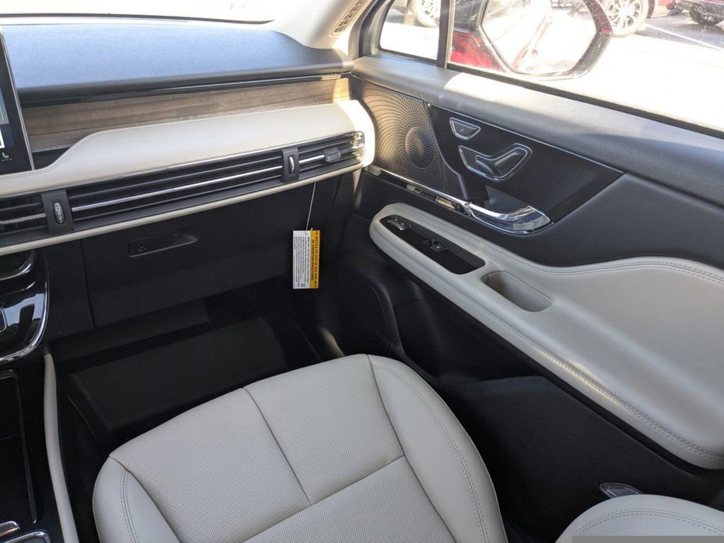 New 2026 Lincoln Corsair Grand Touring image 18