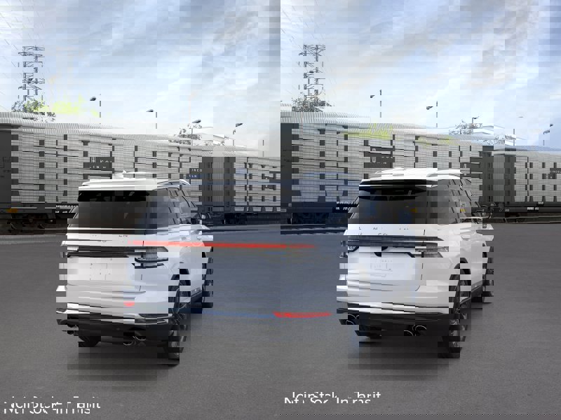 New 2026 Lincoln Aviator Reserve image 8