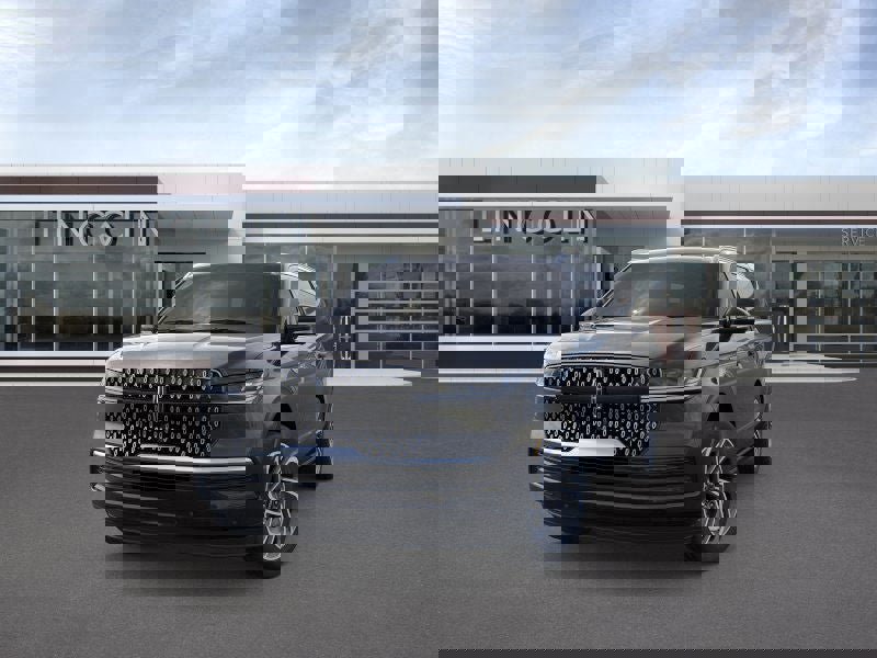 New 2025 Lincoln Navigator L Reserve image 3