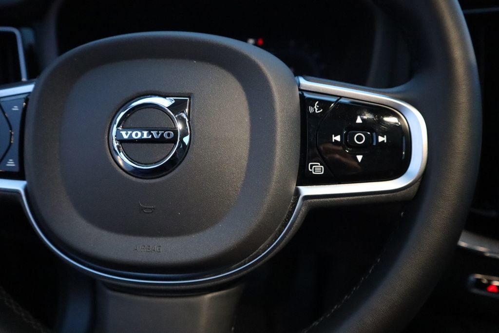 Used 2025 Volvo XC60 B5 Plus w/ Climate Package image 23