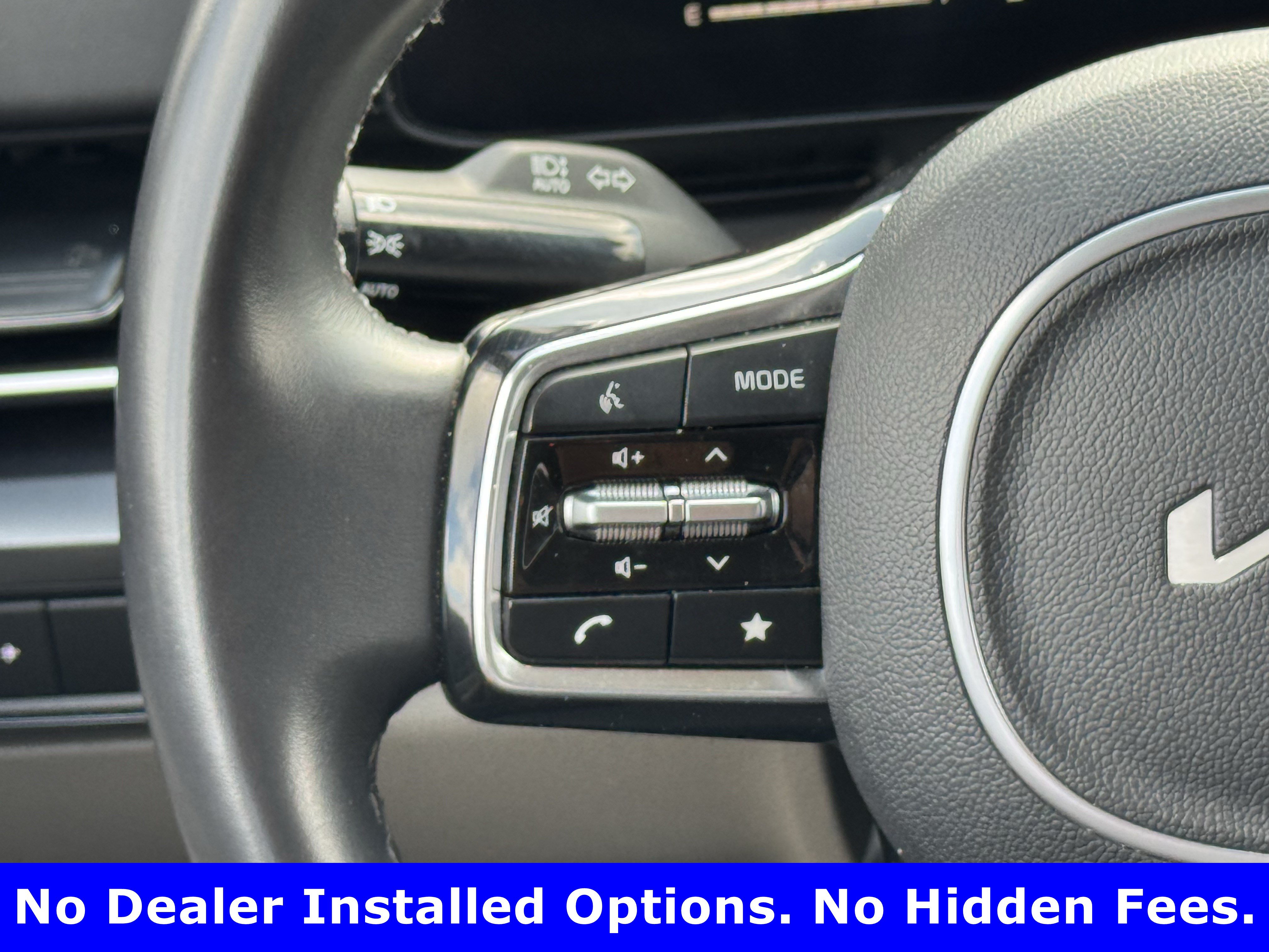 Used 2025 Kia Carnival FWD image 13