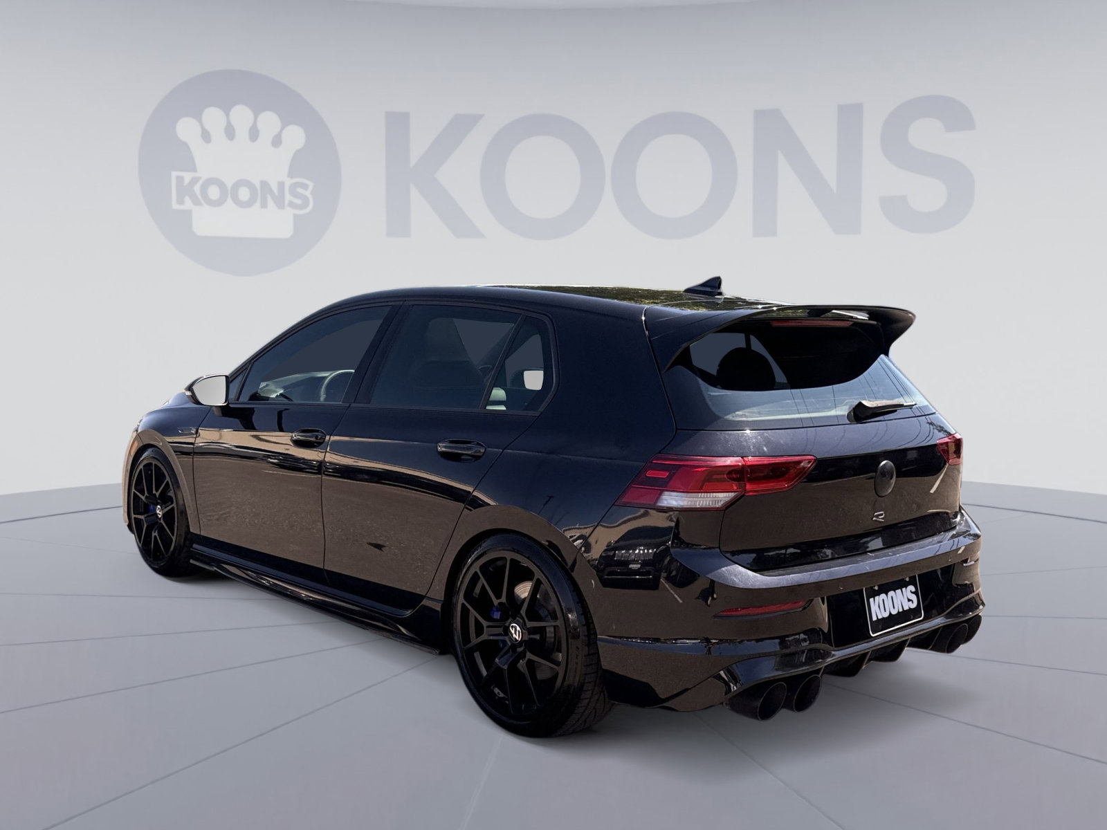 Used 2022 Volkswagen Golf R image 4