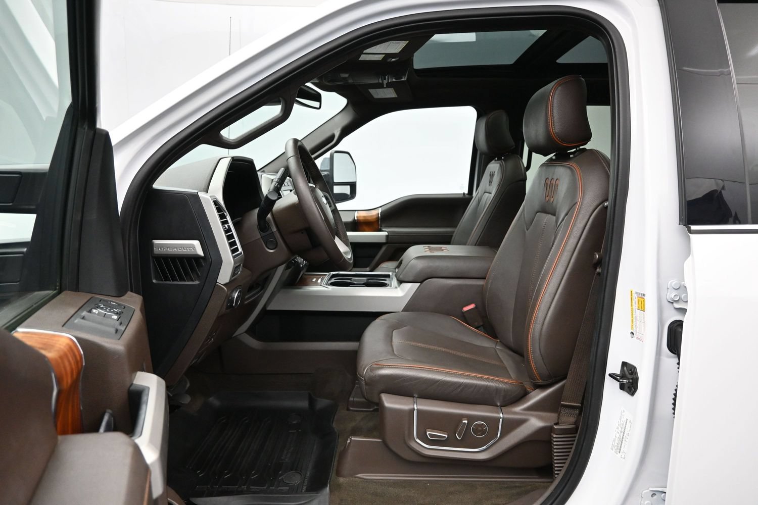 Used 2017 Ford F350 King Ranch w/ King Ranch Ultimate Package AWD/4WD image 9
