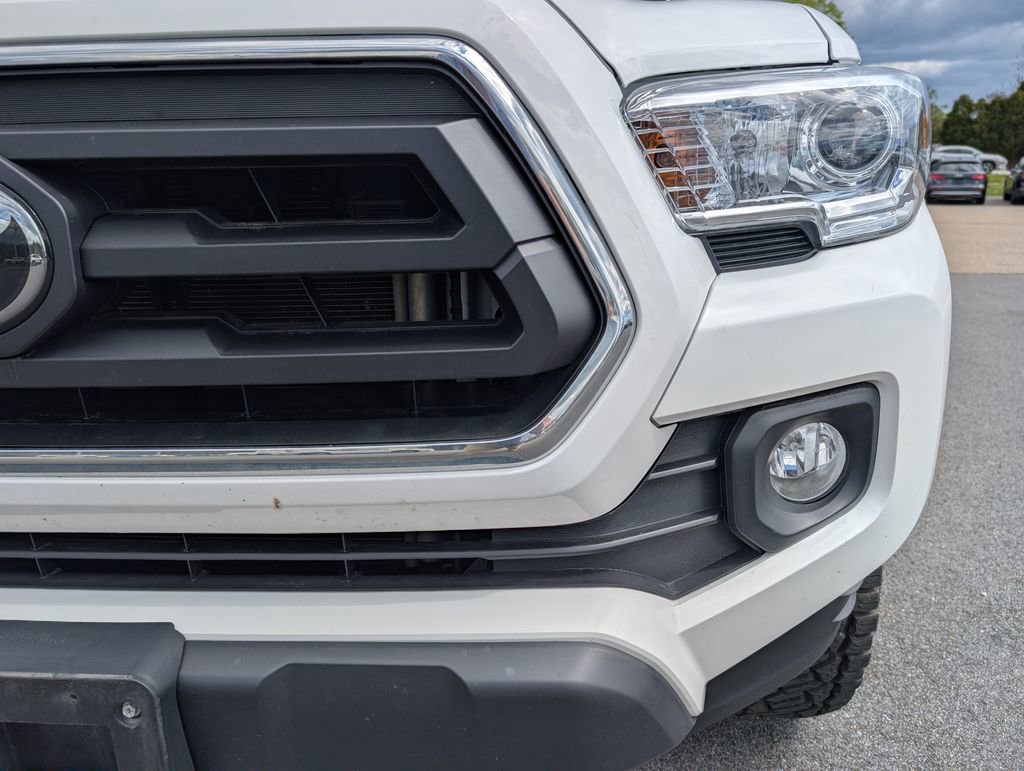 Used 2023 Toyota Tacoma SR5 RWD image 11