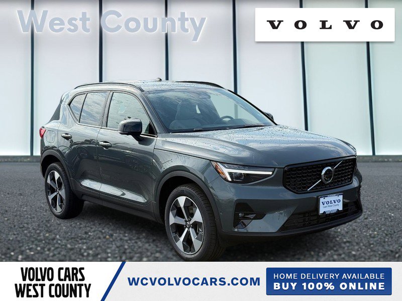 New 2026 Volvo XC40 B5 Plus w/ Protection Package Premier