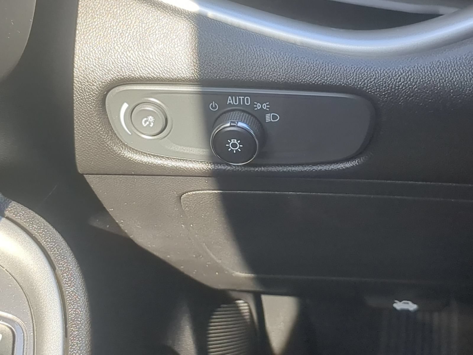 Used 2024 Chevrolet Malibu LT FWD image 16