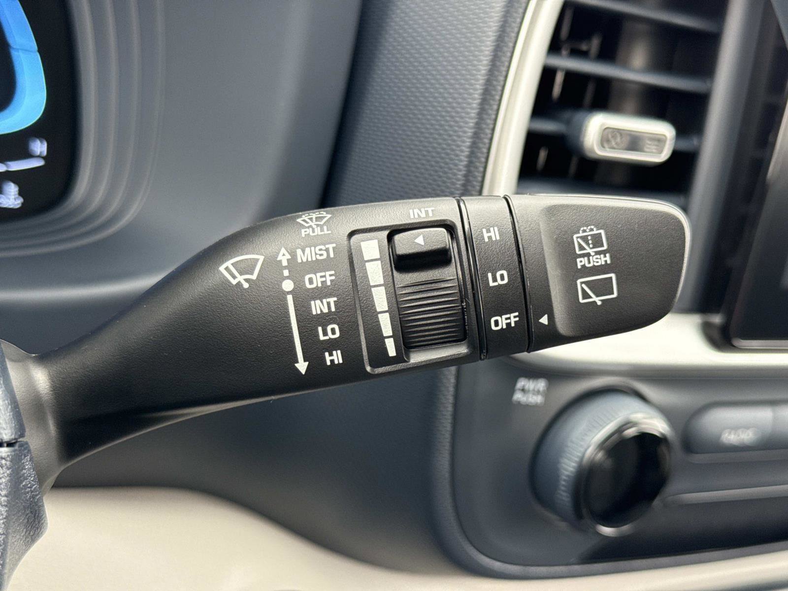 New 2026 Hyundai Venue SEL FWD image 8