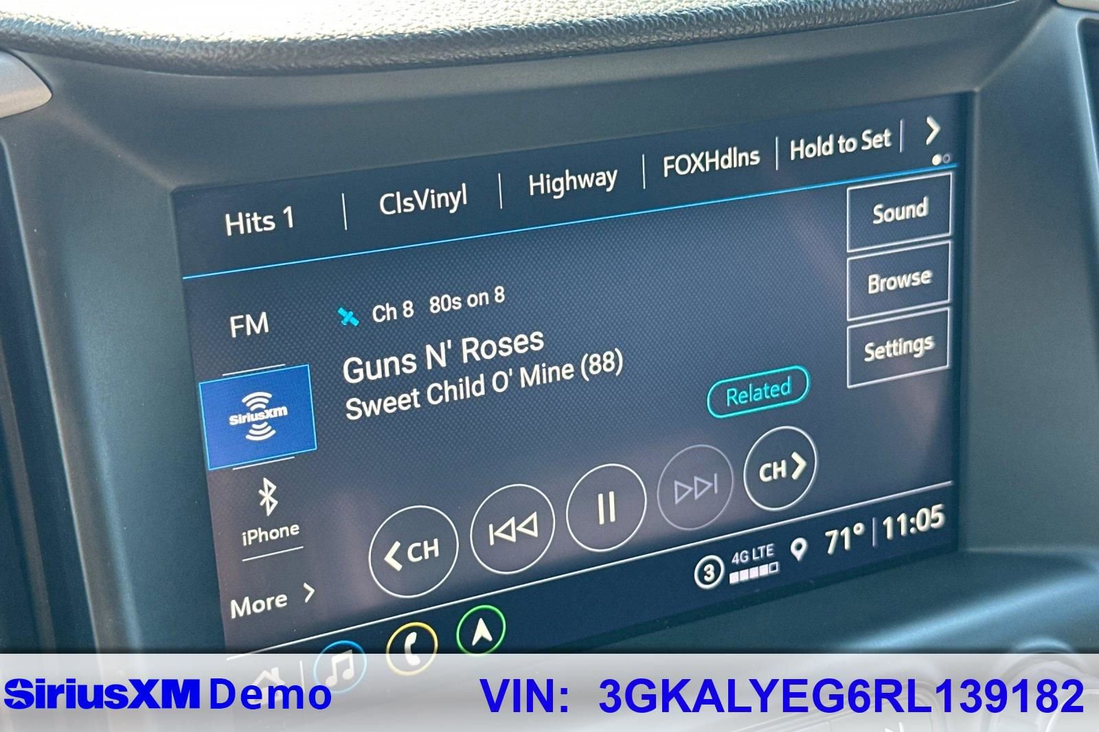 Used 2024 GMC Terrain AT4 w/ Infotainment Package II image 32