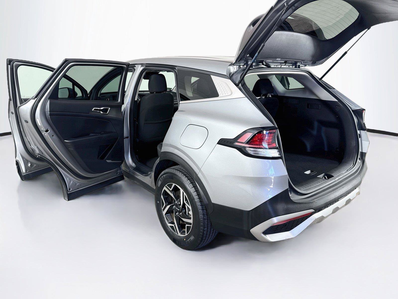 Used 2024 Kia Sportage LX FWD image 40