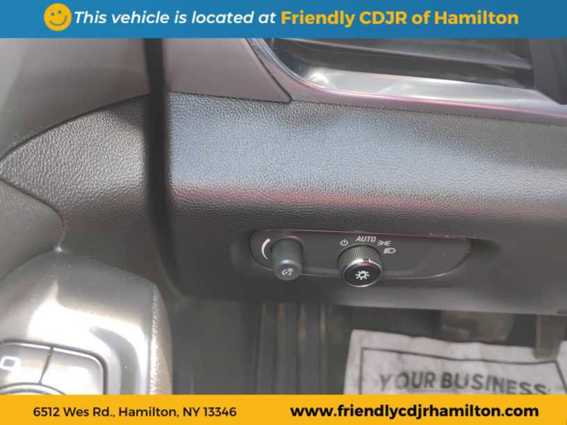 Used 2023 Chevrolet Traverse LT image 14