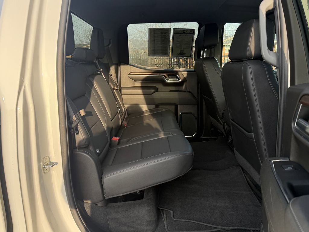 Used 2024 GMC Sierra 1500 SLT image 14