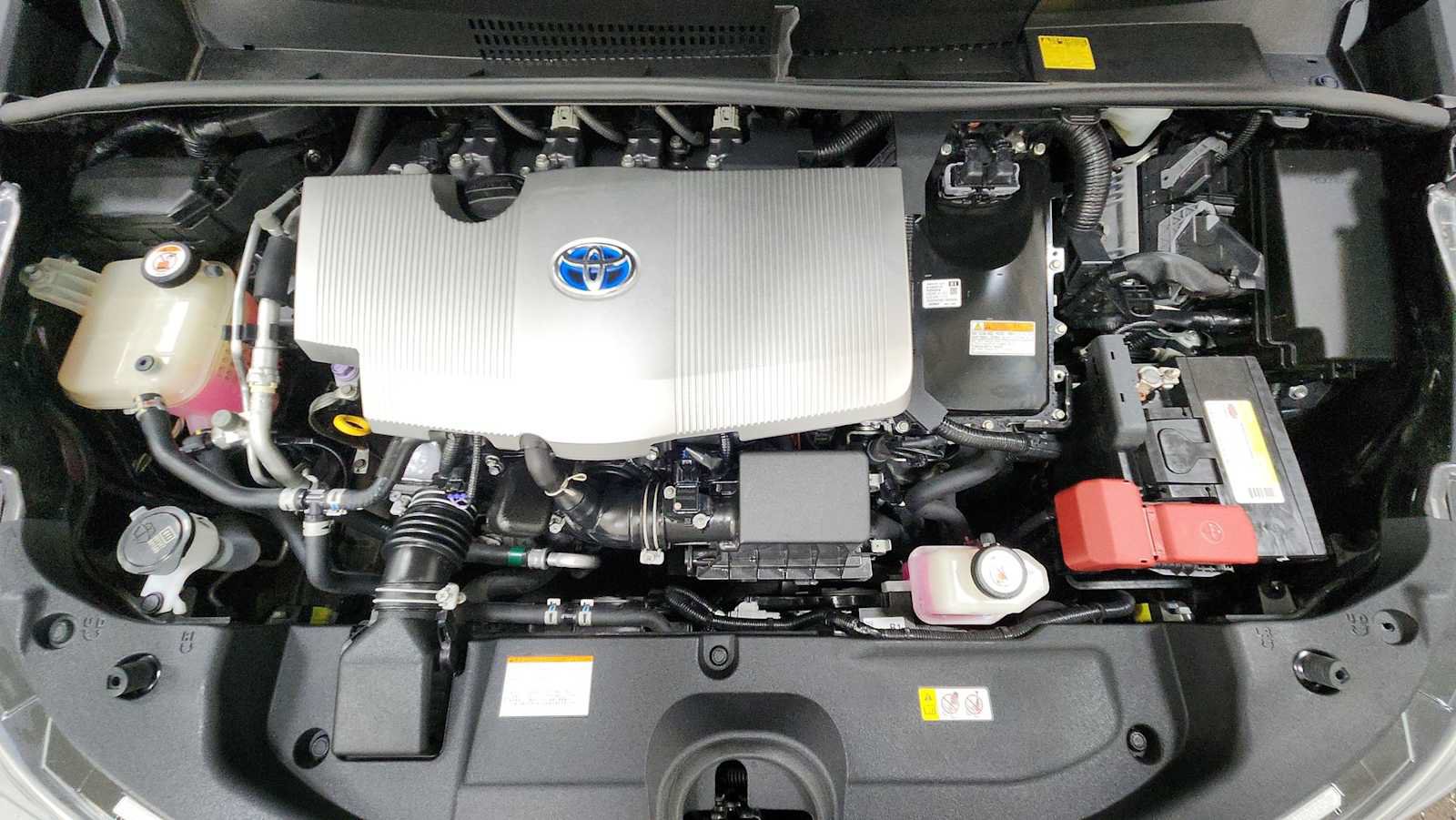 Certified 2018 Toyota Prius Three FWD image 30