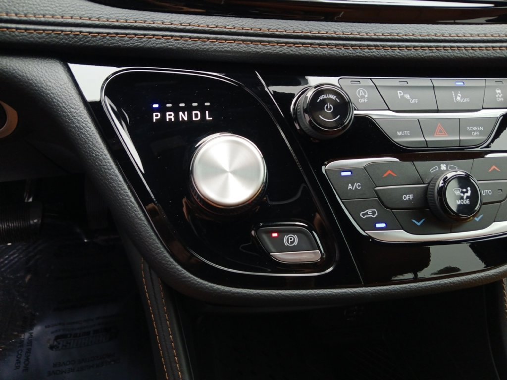 New 2026 Chrysler Pacifica Pinnacle FWD image 10
