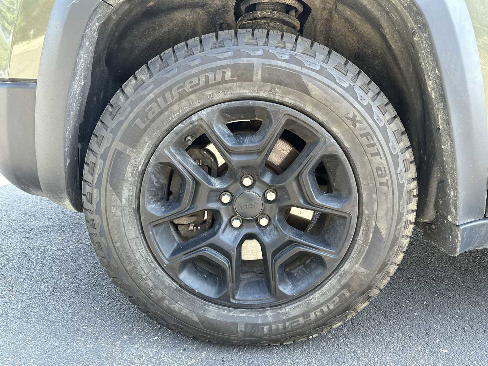 Used 2019 Jeep Cherokee Trailhawk image 17