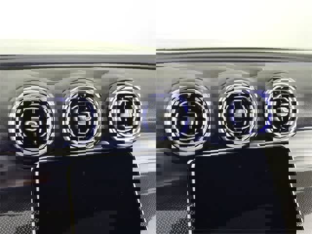 Certified 2025 Mercedes-Benz GLC 300 4MATIC image 92