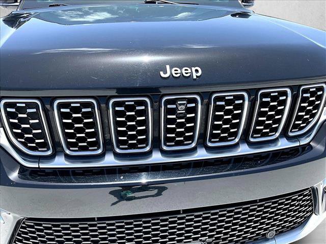 Used 2022 Jeep Grand Cherokee Summit RWD image 30