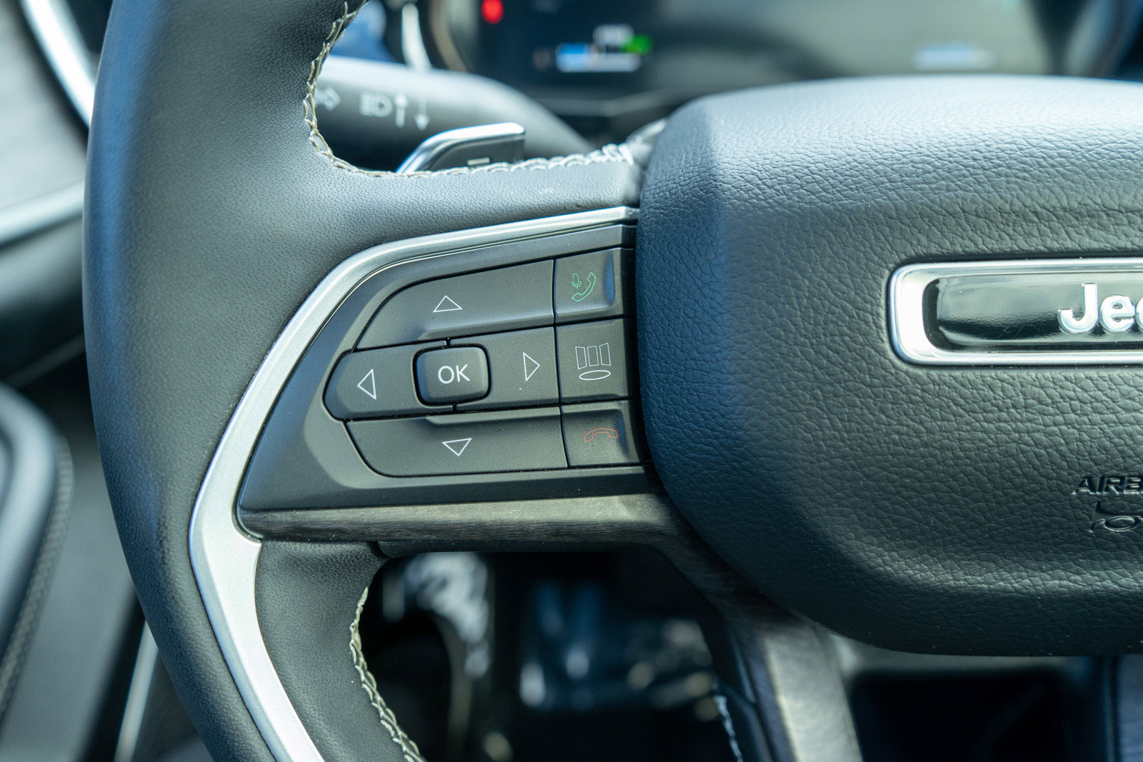 Used 2022 Jeep Grand Cherokee Limited 4xe w/ Luxury Tech Group II image 26