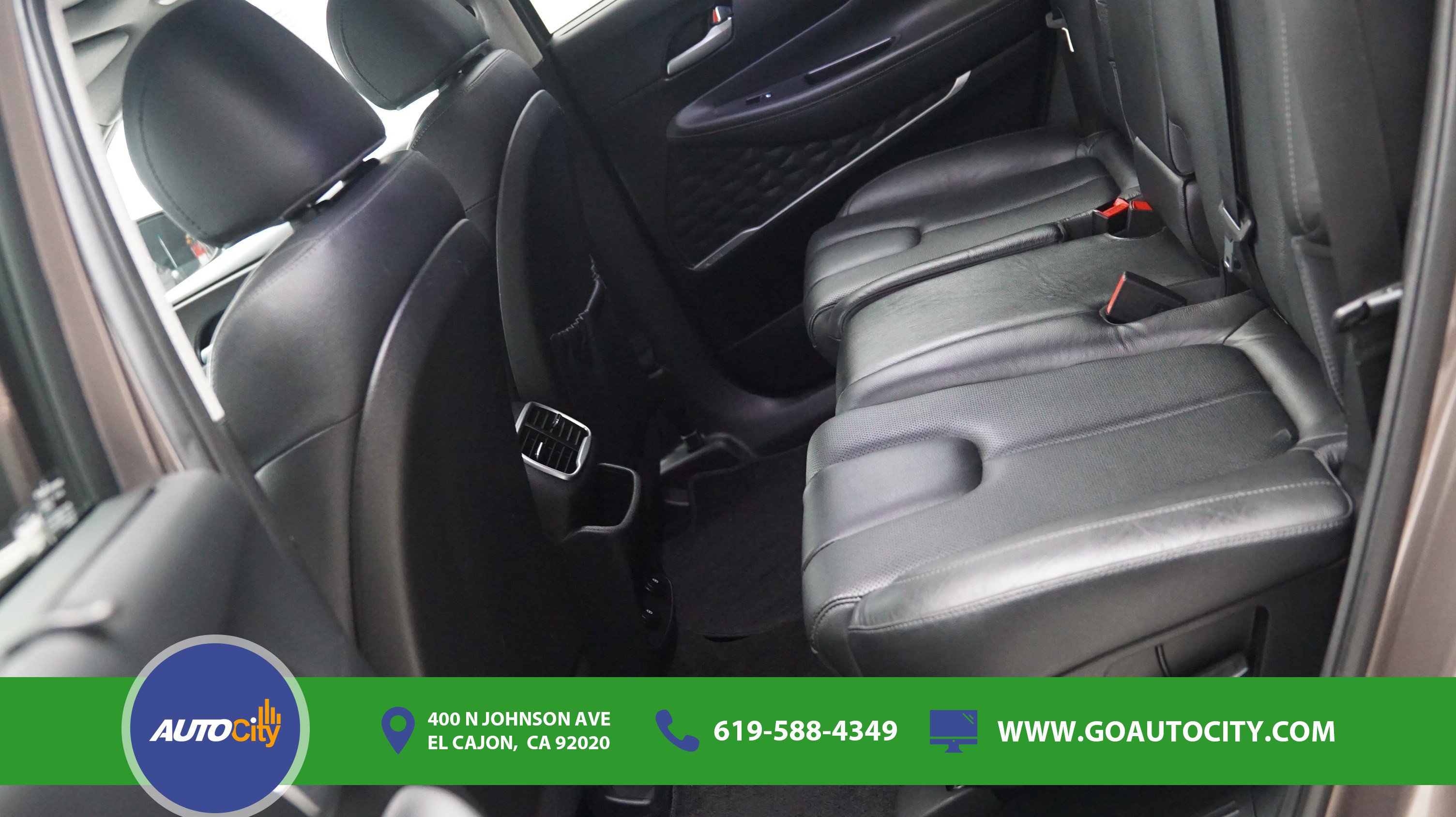 Used 2020 Hyundai Santa Fe SEL w/ Convenience + Premium Package FWD image 14
