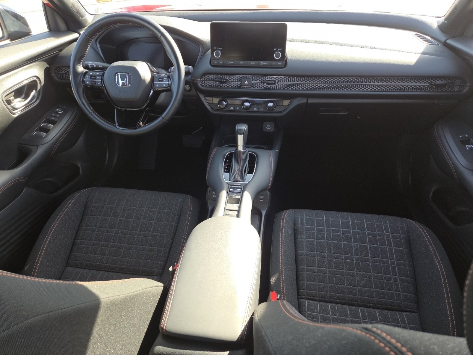 Used 2025 Honda HR-V Sport image 23