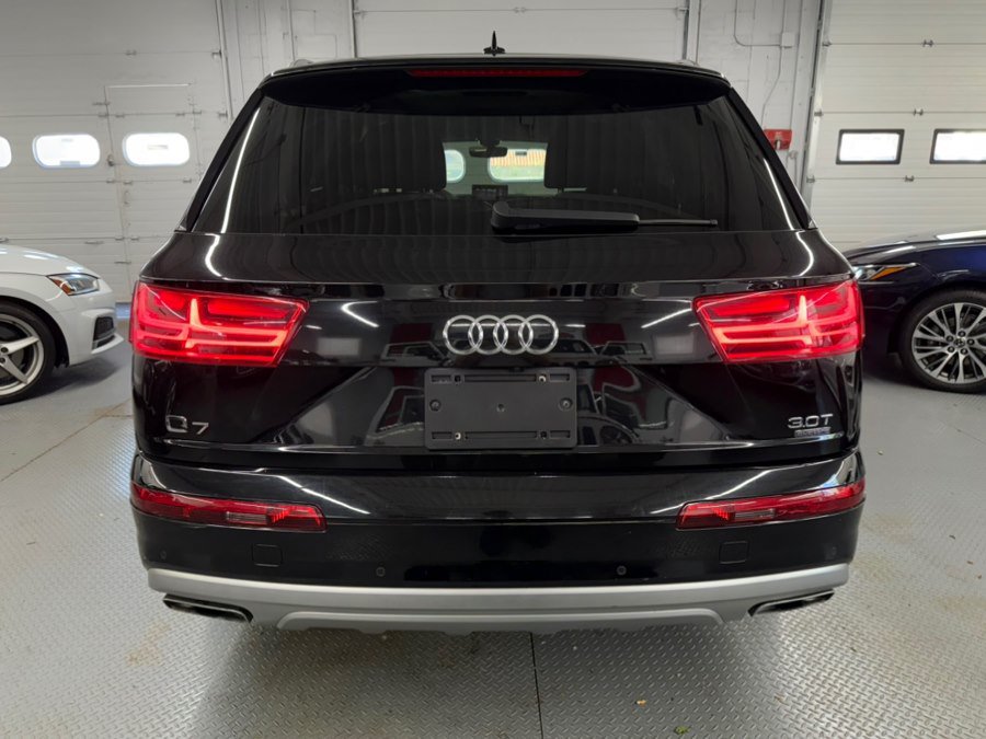 Used 2017 Audi Q7 3.0T Premium AWD/4WD image 9