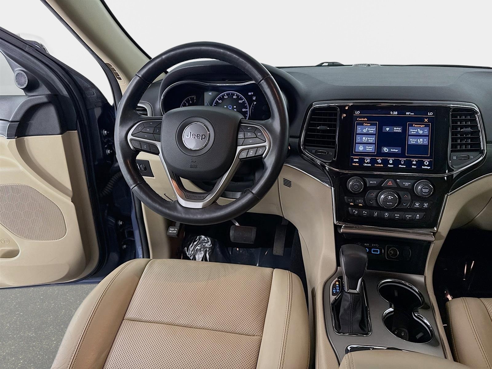 Used 2021 Jeep Grand Cherokee Limited w/ Luxury Group II image 25