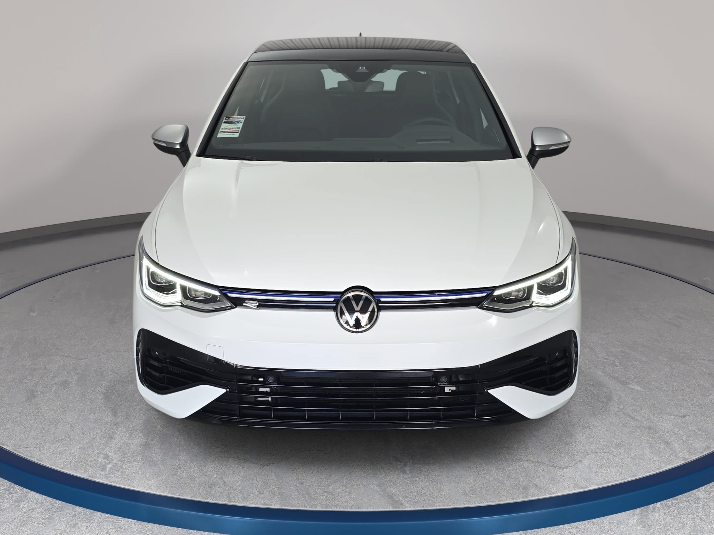 Used 2024 Volkswagen Golf R AWD/4WD image 2