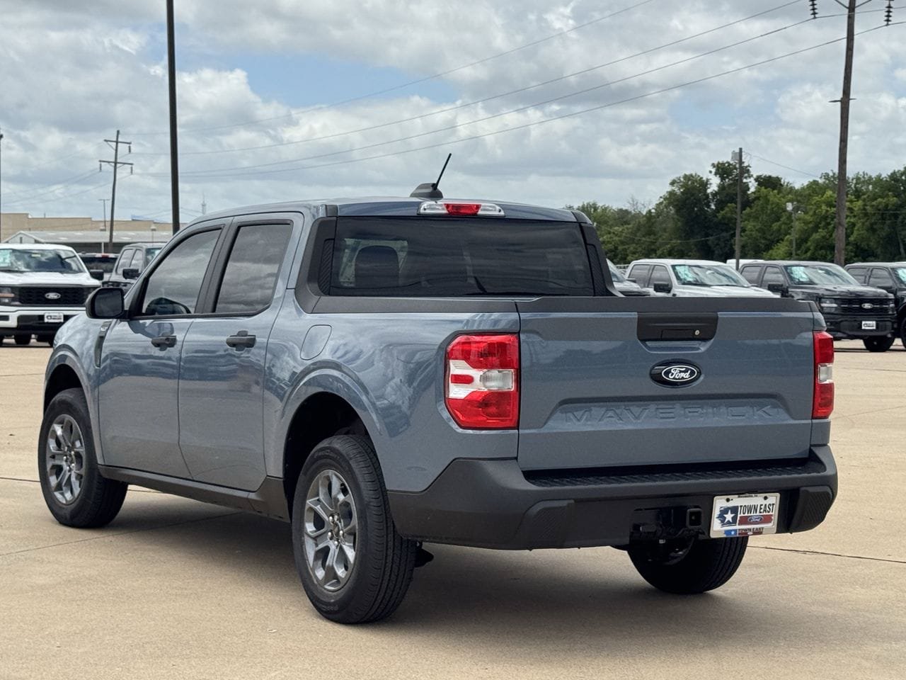 New 2026 Ford Maverick XLT FWD image 5
