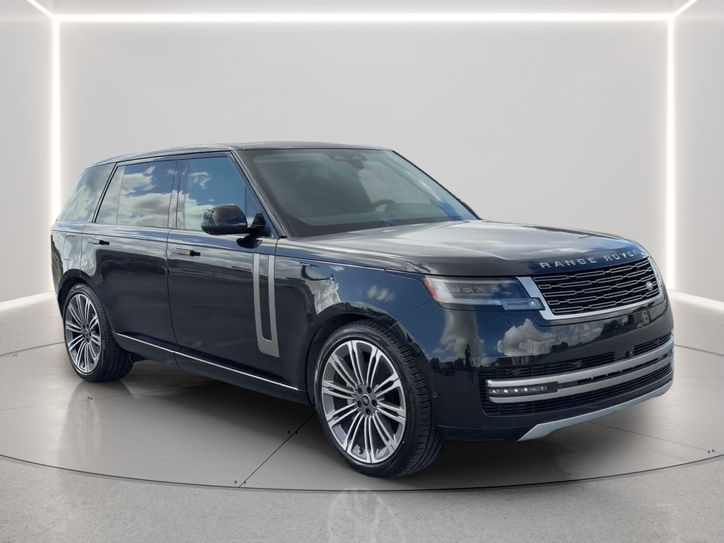 Used 2024 Land Rover Range Rover Long Wheelbase SE AWD/4WD image 3