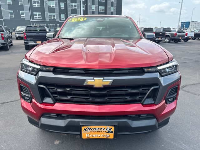 Used 2024 Chevrolet Colorado LT w/ LT Convenience Package III AWD/4WD image 8
