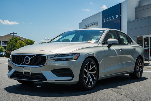 Used 2020 Volvo S60 T6 Momentum AWD/4WD image 3